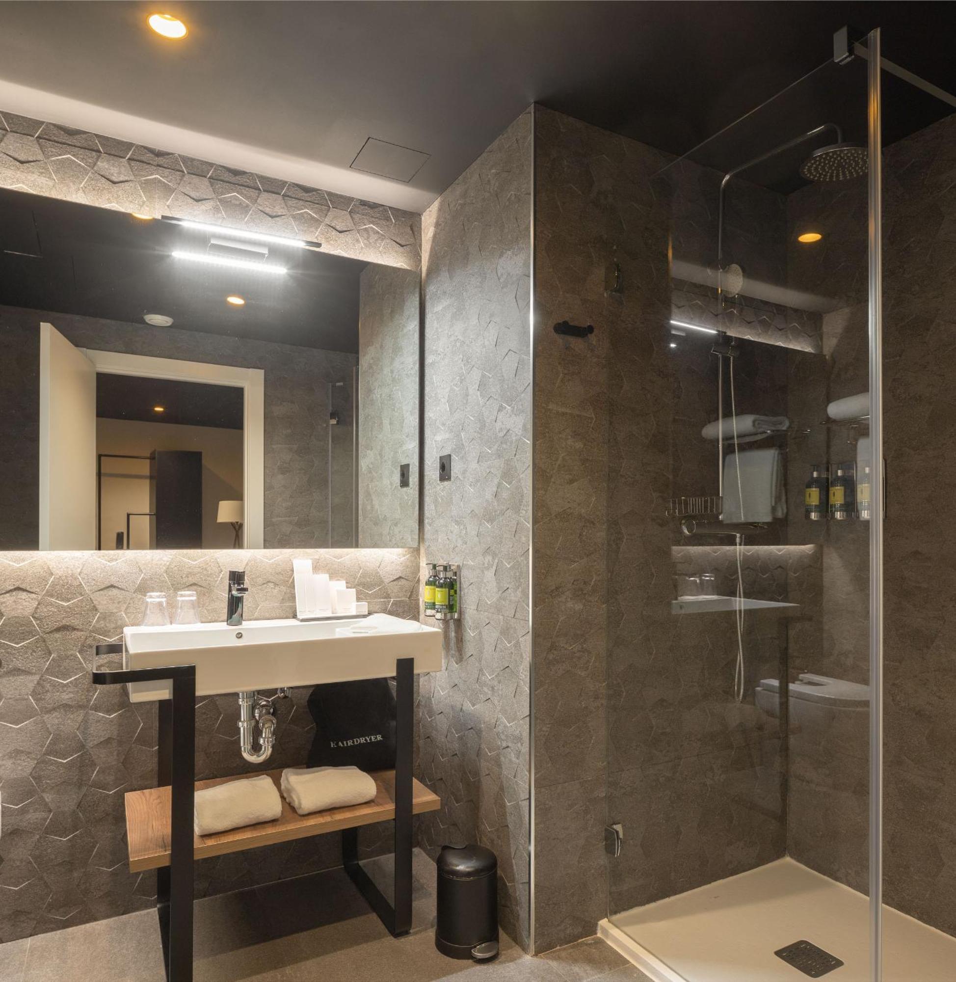Hotel Tayko Билбао Екстериор снимка